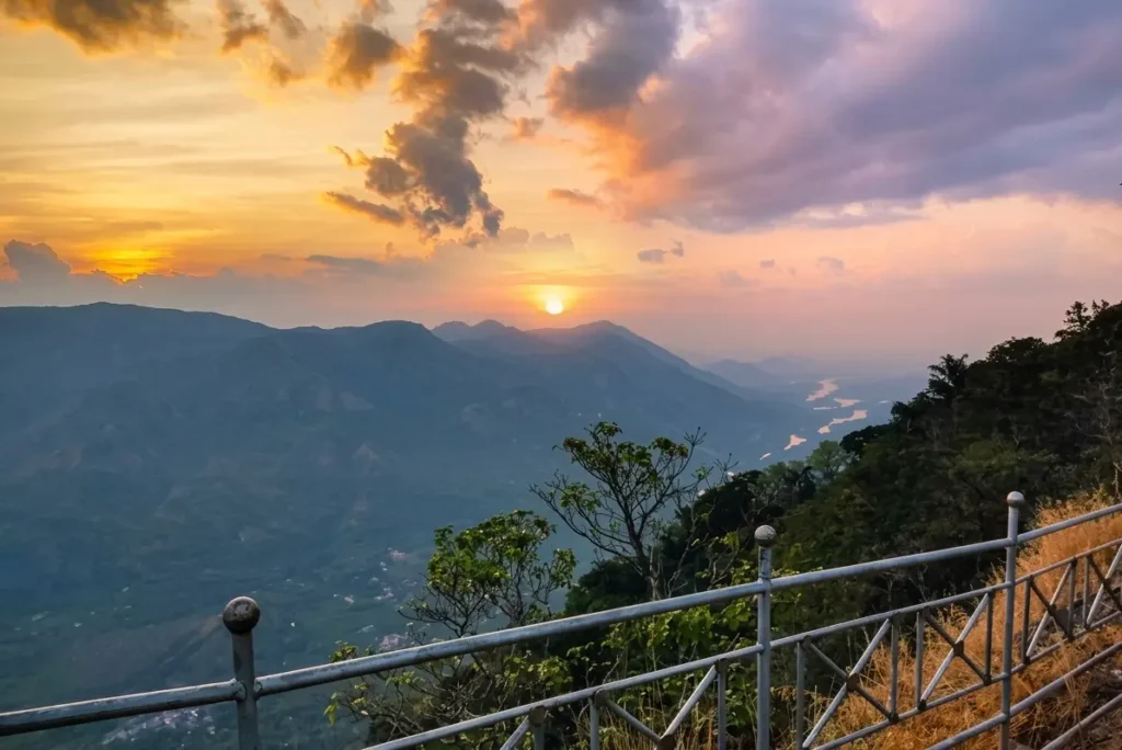 nadukani pavilion-tourist attractions in idukki